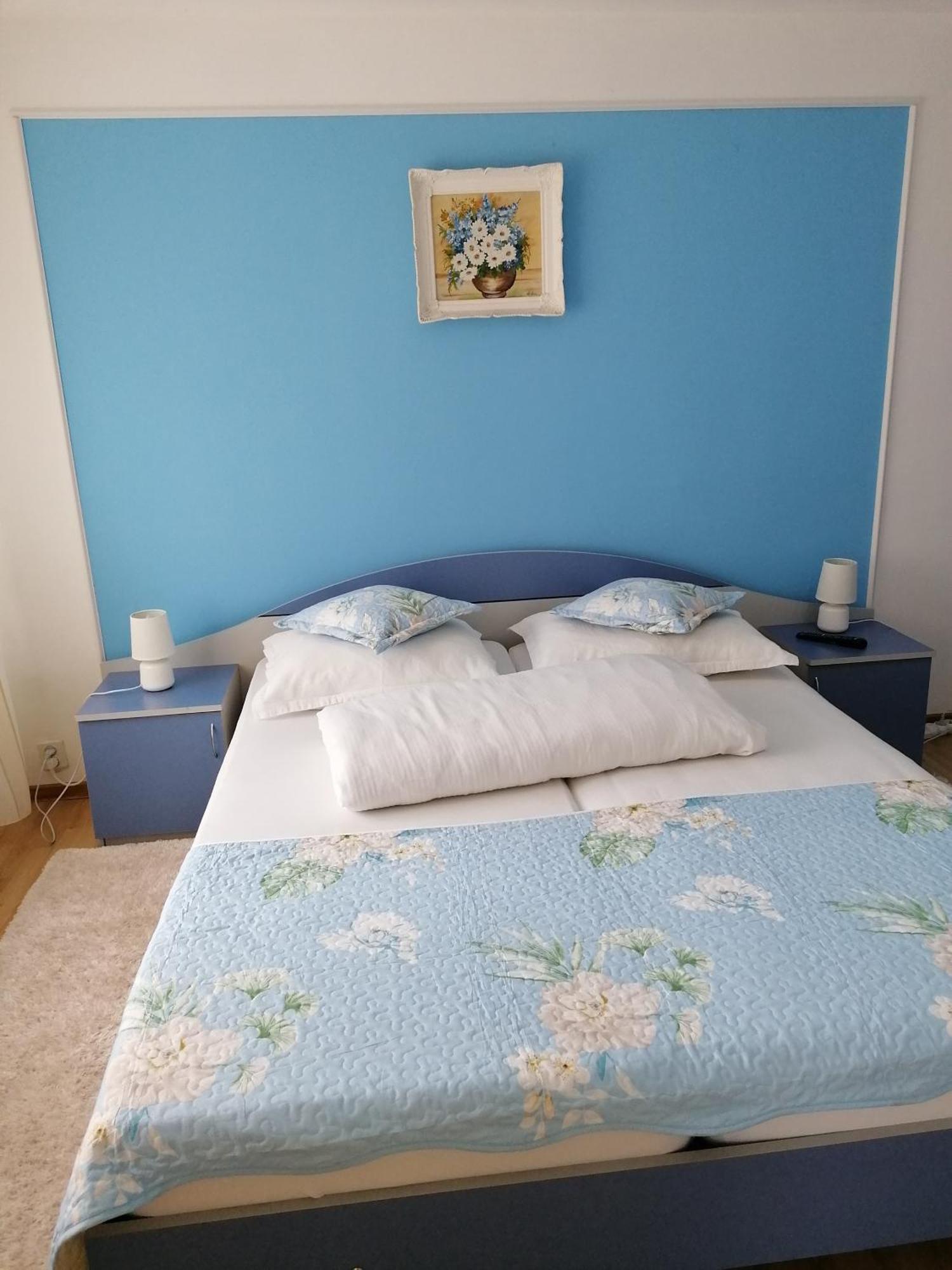 Pensiunea Ca La Mama Acasa Resita Ruang foto